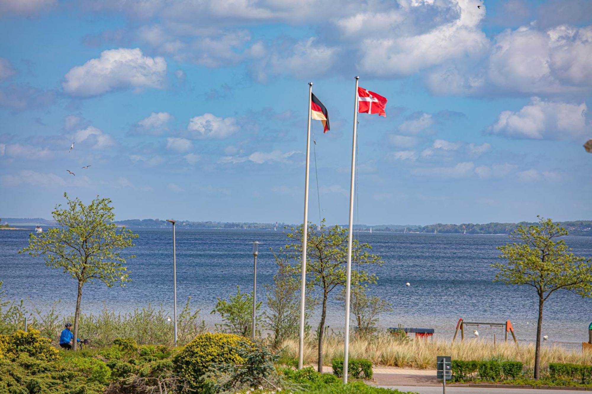 Strandresidenz Wassersleben: Beachfront Studio with Sea View Harrislee Exterior photo